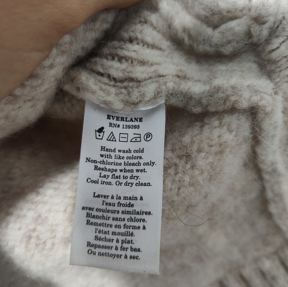 Everlane The Cloud Oversized Sweater - Picture 5 of 6